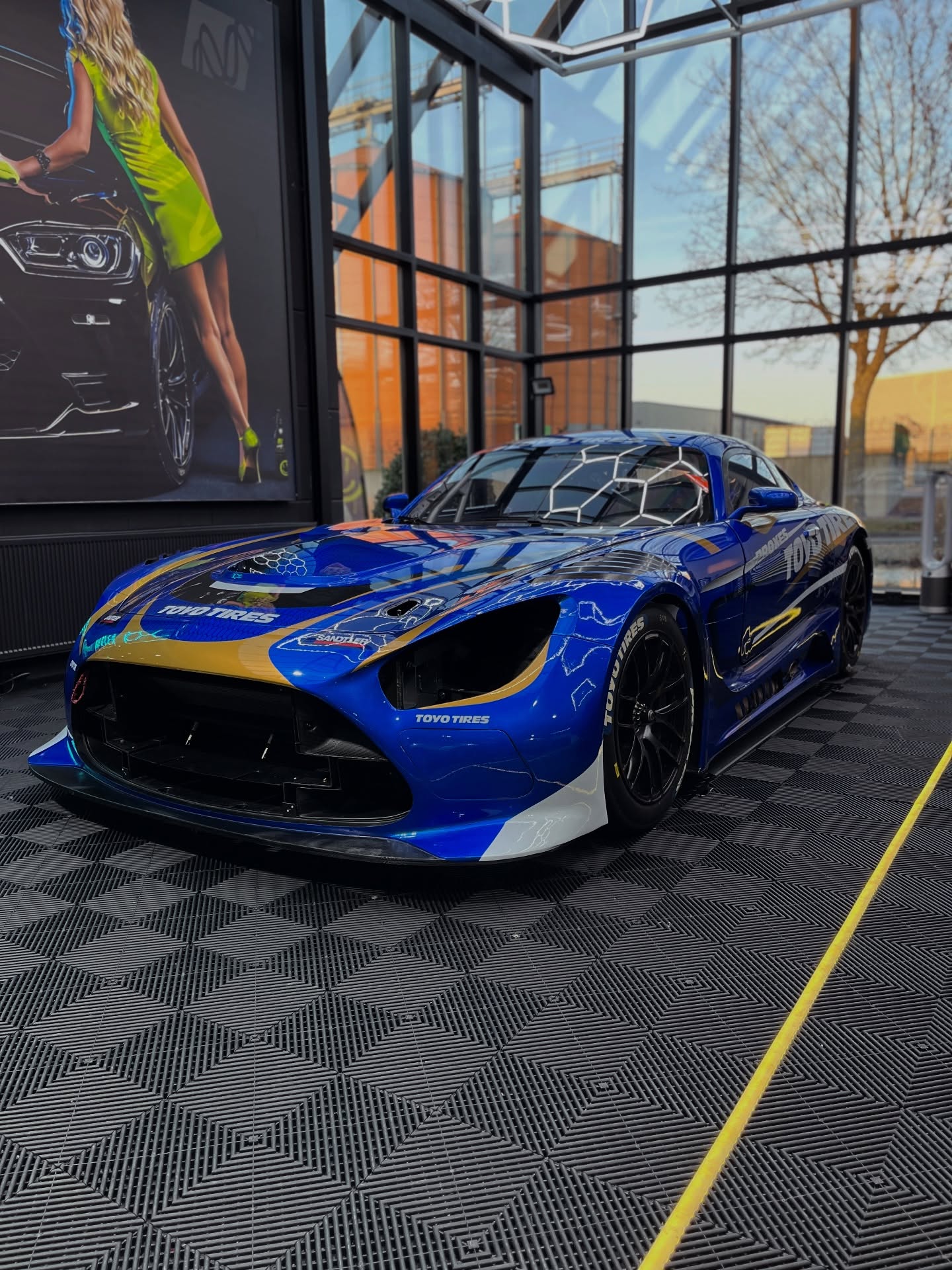 Mit Vollgas und auf Hochglanz ins Rennen