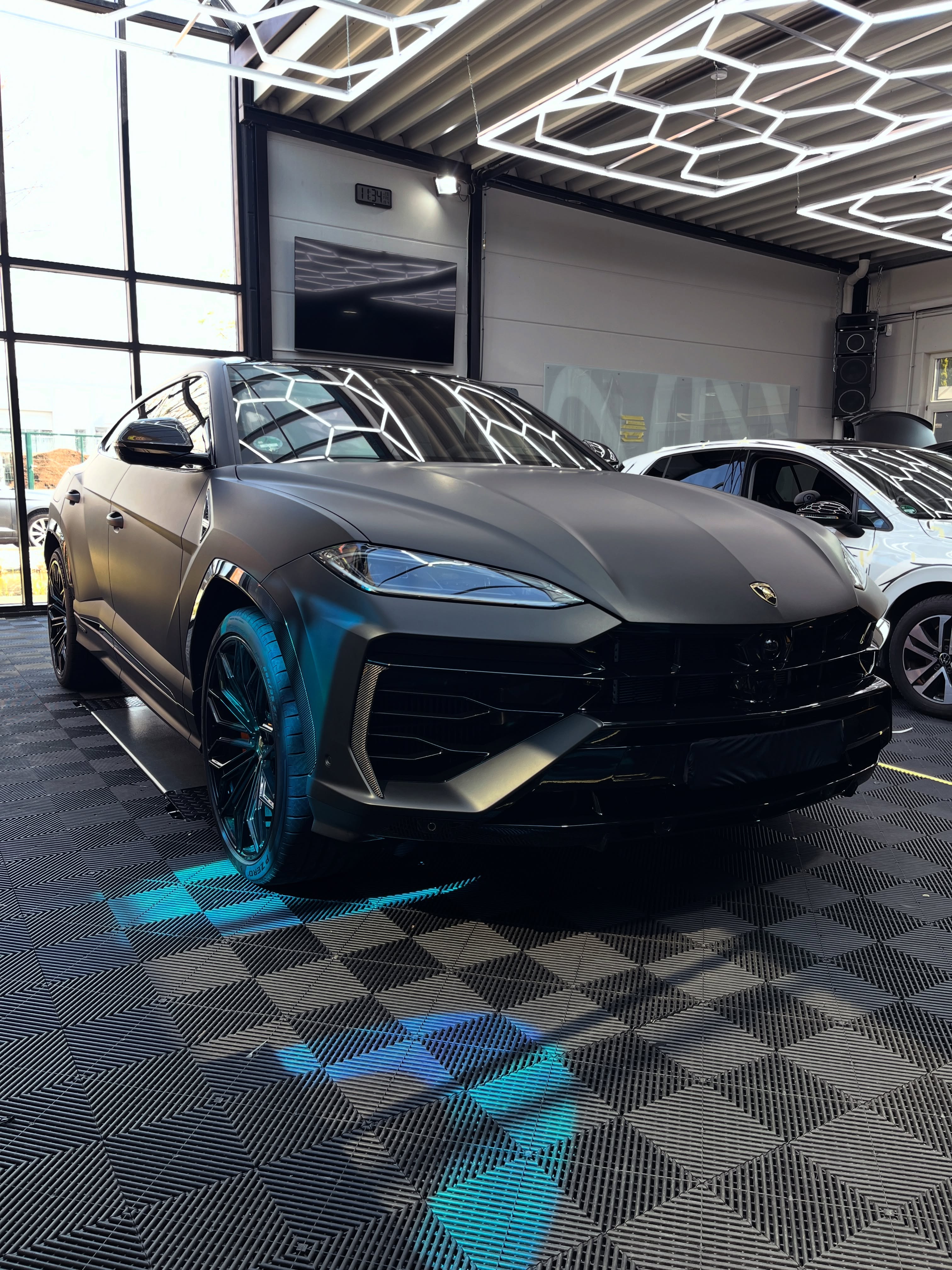 Lamborghini Urus SE - Matte Black 🦍