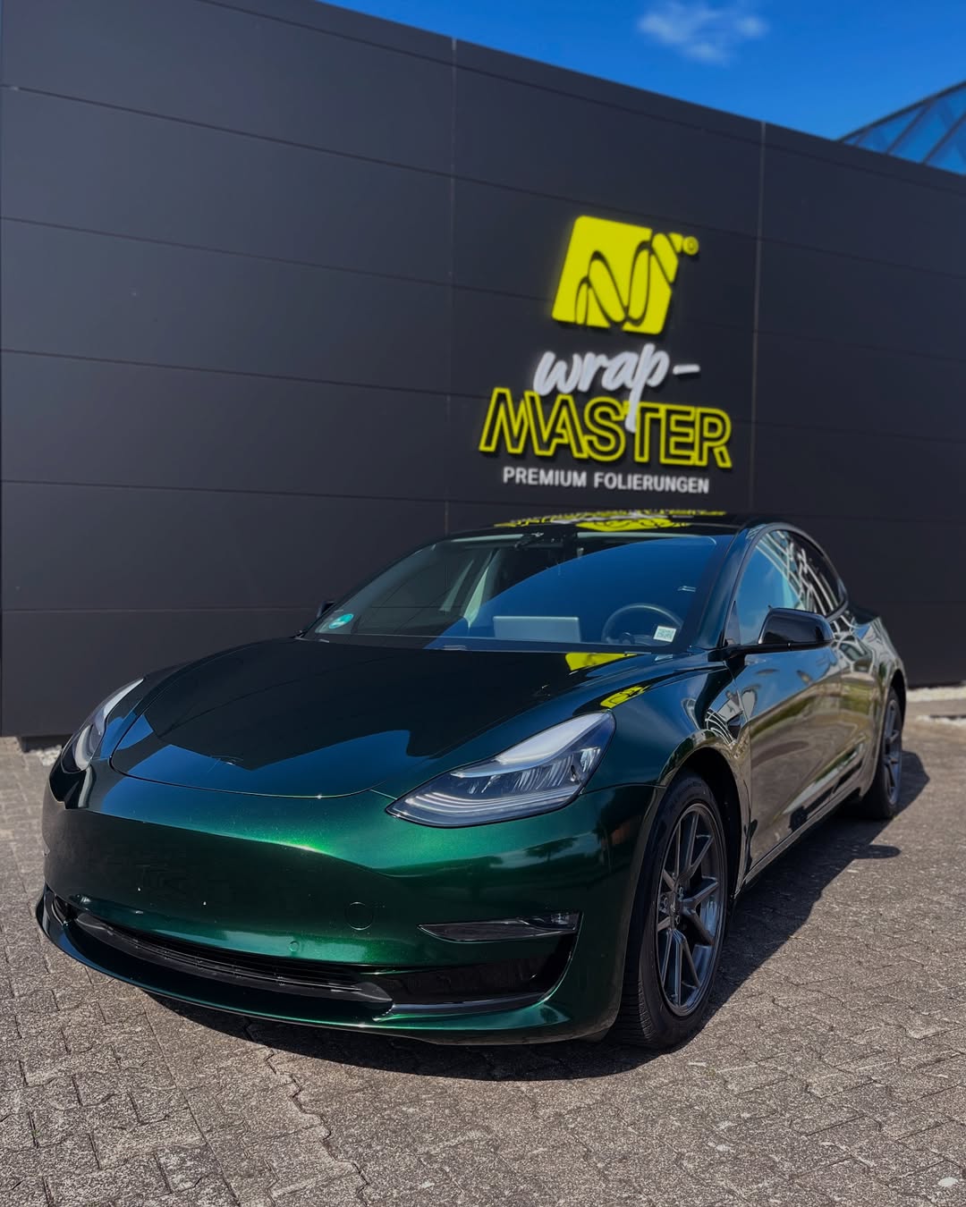 Tesla Model 3 - Racing Green 🏁💚